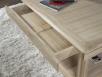 Trs belle Table basse carre Bruno en Chne de style Louis Philippe