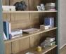 Bibliothque Thiago ralise en chne massif de style Louis Philippe 4 tagres Vert Antik