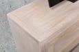 Meuble TV 2 portes Nahel, ralis en chne massif de style Contemporain 