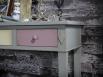 Console Marilou réalisée en Chêne de style Directoire Finition Chêne Brossé Gris et Tons Pastels