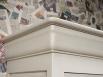 Bonnetire 1 porte 1 tiroir Lucas ralise en chne massif de style Louis Philippe Finition Chne Bross Gris Perle
