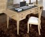 Bureau Ministre 5 tiroirs Jean-Christian, ralis en Chne de style Directoire Finition Chne Bross Naturel Surface d'criture en moleskine verte 