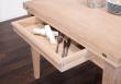 Table de repas 100x100 ralise en Chne massif de style Contemporain, plateau ouvert 200x100