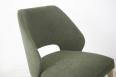 Chaise Nina, assise et dos capitonns, pieds en Chne Massif de ligne Contemporaine (il est possible de choisir le tissu)